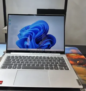 New Laptop Lenovo IdeaPad 720S 16GB AMD Ryzen 7 SSD 512GB