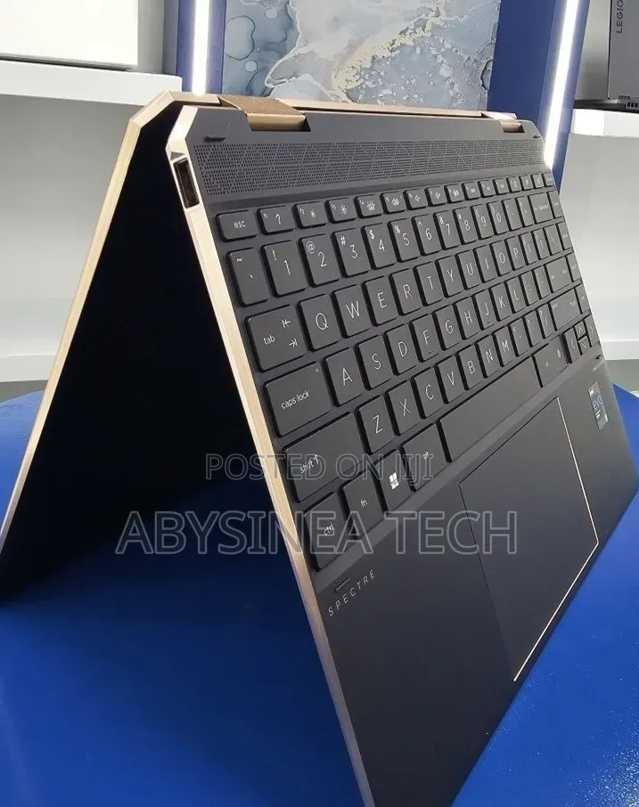 New Laptop HP Spectre 16GB Intel Core i7 SSD 512GB
