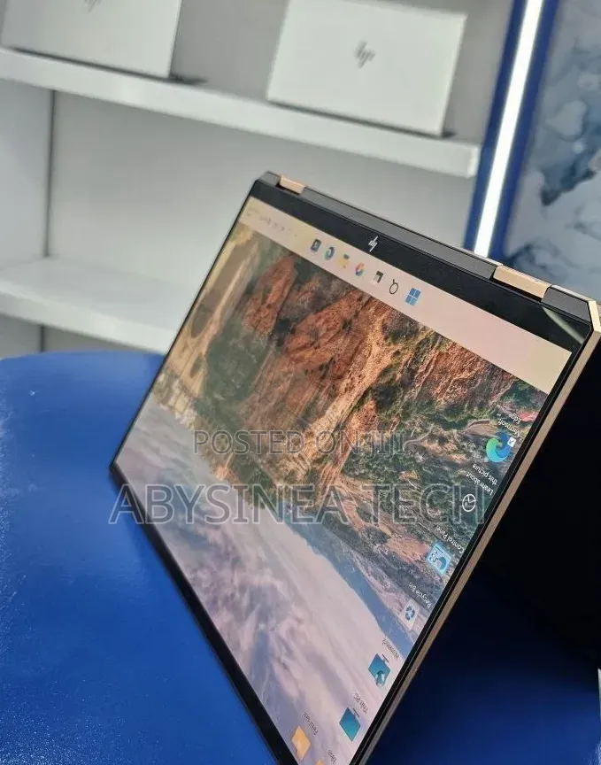 New Laptop HP Spectre 16GB Intel Core i7 SSD 512GB