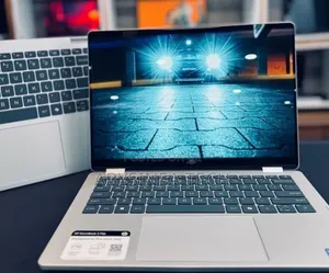 New Laptop HP OmniBook 5 Flip 16GB Intel Core i7 SSD 512GB