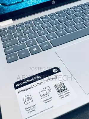 New Laptop HP OmniBook 5 Flip 16GB Intel Core i7 SSD 512GB