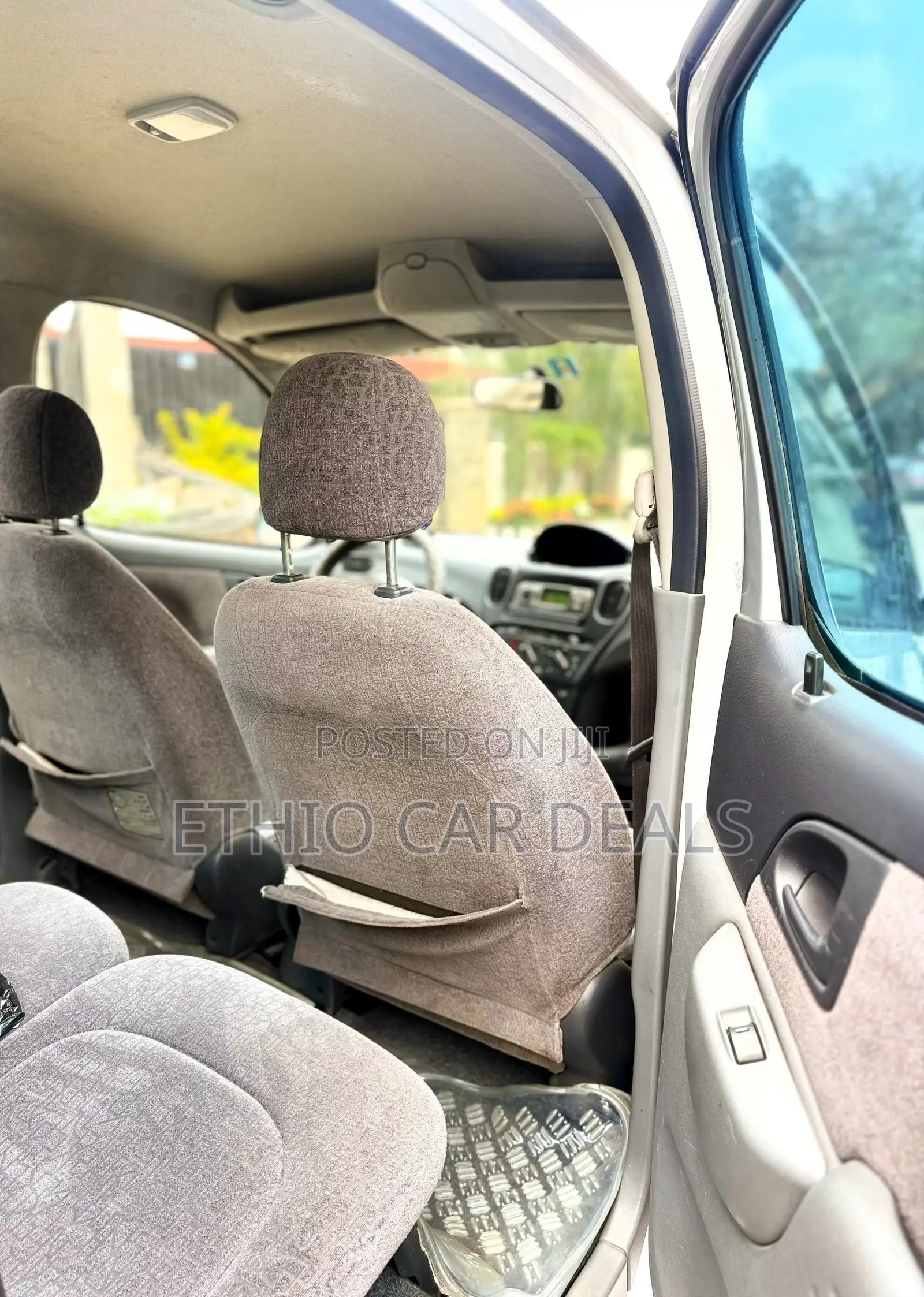 Toyota Yaris 2001 Silver