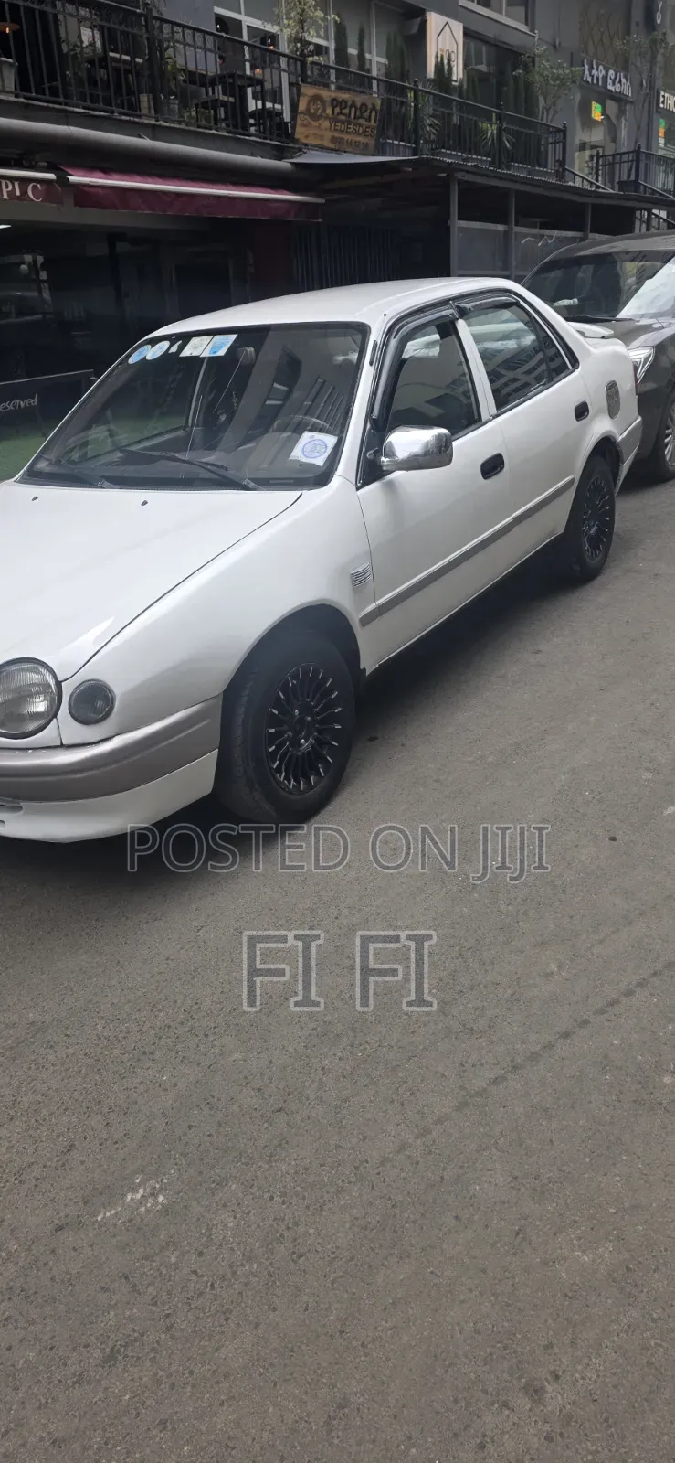 Toyota Corolla 1999 White