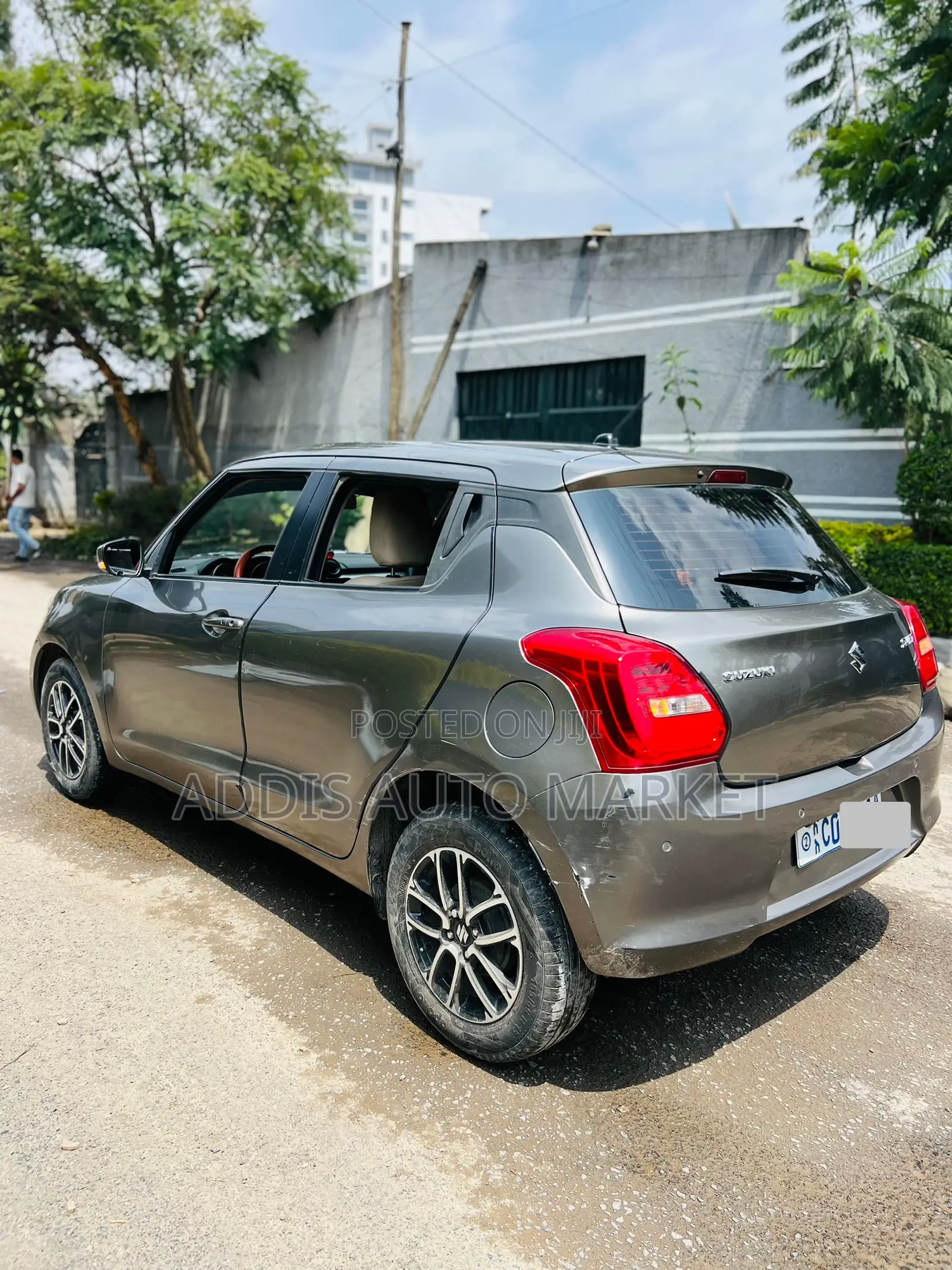 Suzuki Swift 2022 Gray