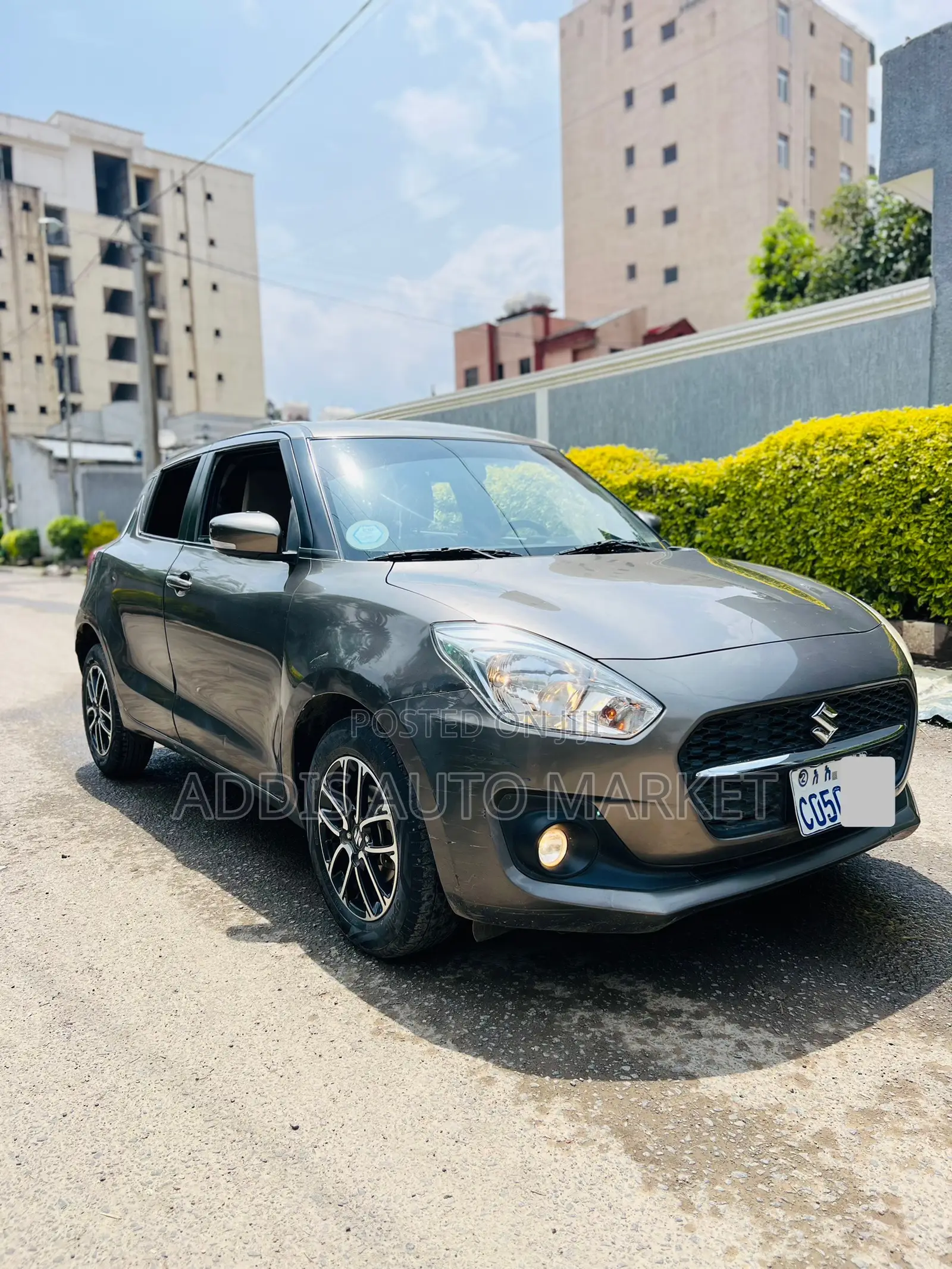 Suzuki Swift 2022 Gray