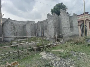 8bdrm Apartment in Dukem 140, East Shewa for sale