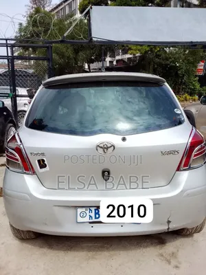 Toyota Yaris 2010 Silver