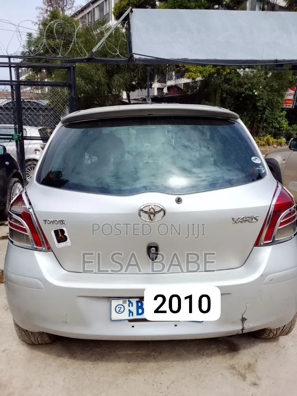 Toyota Yaris 2010 Silver