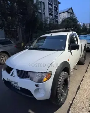 Mitsubishi L200 2007 White