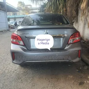 Mitsubishi Attrage 2022 Gray