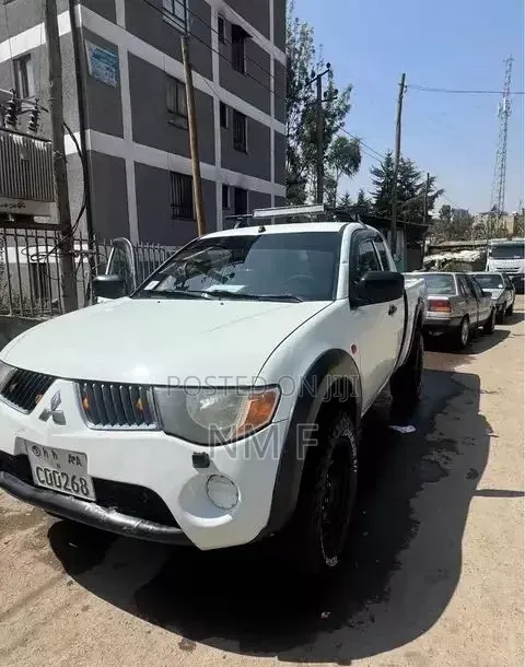 Mitsubishi L200 2007 White