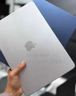 New Laptop Apple MacBook Neo 2026 8GB Intel Core Ultra 5 SSD 256GB