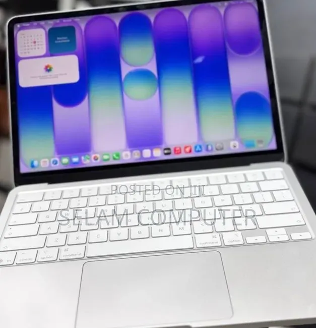 New Laptop Apple MacBook Neo 2026 8GB Intel Core Ultra 5 SSD 256GB