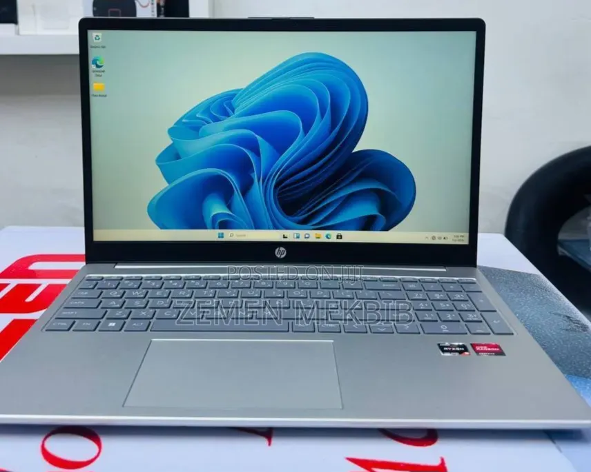 New Laptop HP 8GB AMD Ryzen 5 SSD 512GB