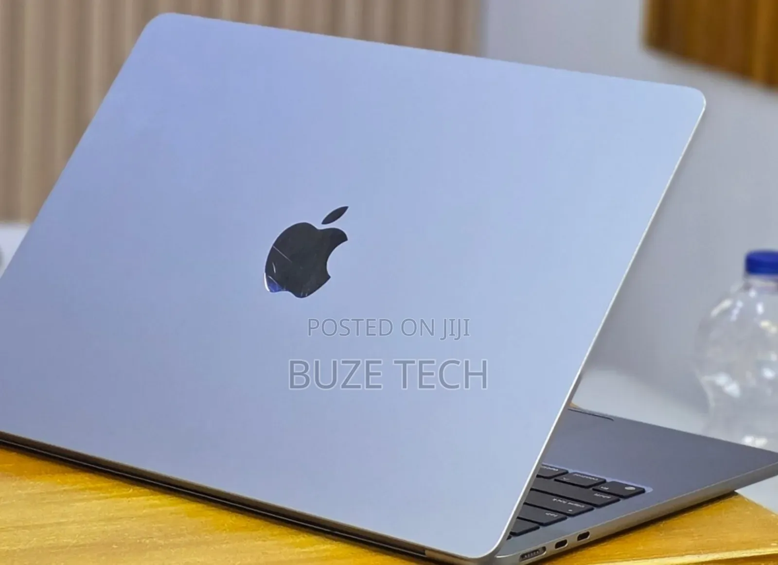 New Laptop Apple MacBook Air 2022 M2 16GB Apple M2 SSD 256GB