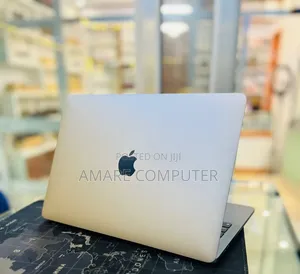 New Laptop Apple MacBook Pro 2022 M2 8GB Apple M2 SSD 512GB