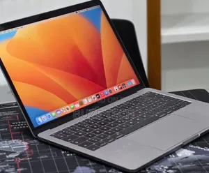 New Laptop Apple MacBook Pro 2017 16GB Intel Core i5 SSD 512GB