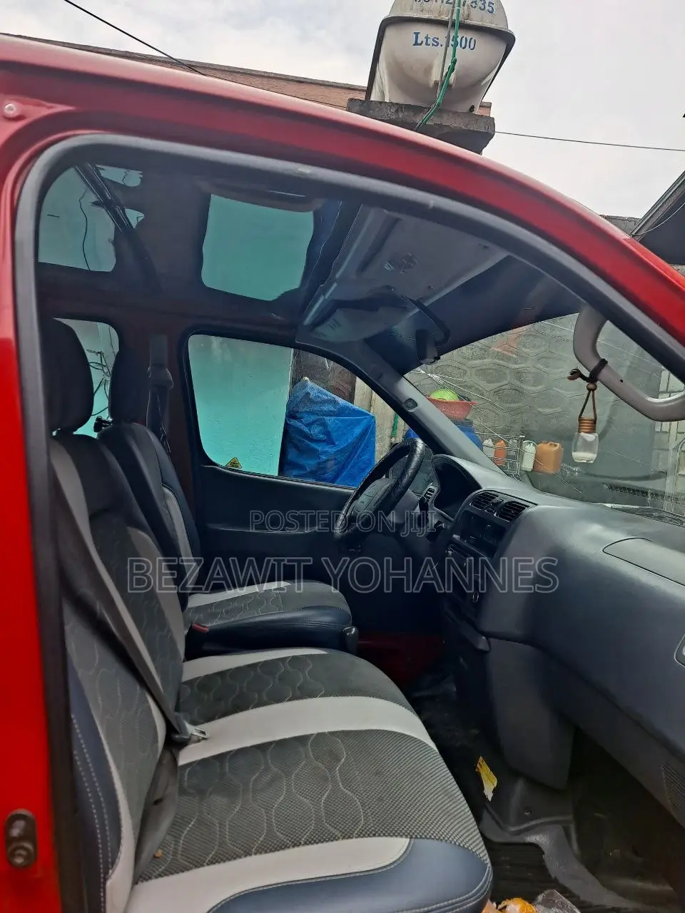 Car 2006 Red