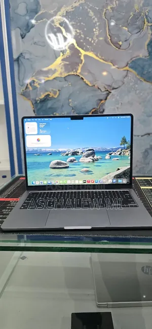 New Laptop Apple MacBook Air 2022 M2 16GB Apple M2 SSD 512GB