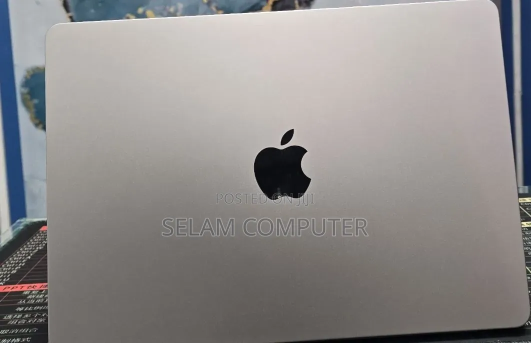 New Laptop Apple MacBook Air 2022 M2 16GB Apple M2 SSD 512GB