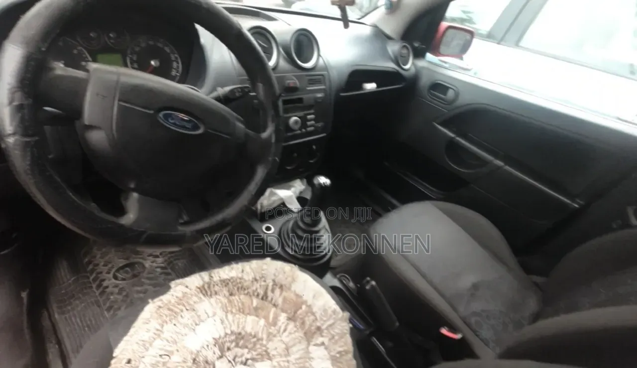 Ford Fiesta 2006 Red
