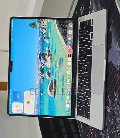 New Laptop Apple MacBook Pro 2023 M3 Pro 16GB Apple M3 Pro SSD 256GB