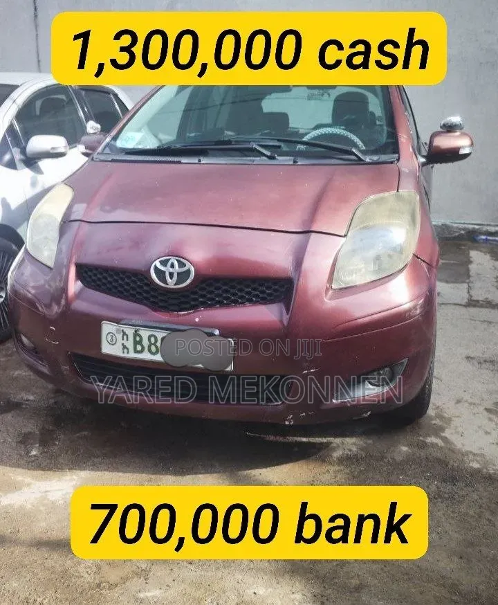 Toyota Yaris 2010 Burgundy