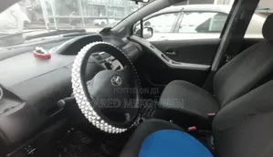 Toyota Yaris 2010 Burgundy