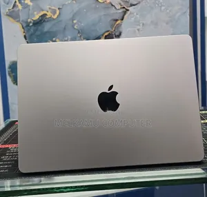 New Laptop Apple MacBook Air 2022 M2 16GB Apple M2 SSD 512GB