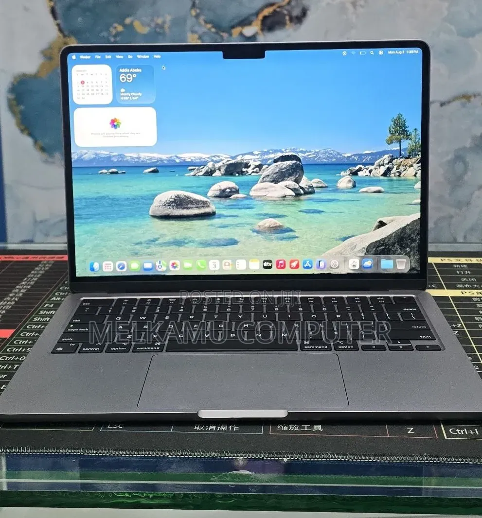 New Laptop Apple MacBook Air 2022 M2 16GB Apple M2 SSD 512GB