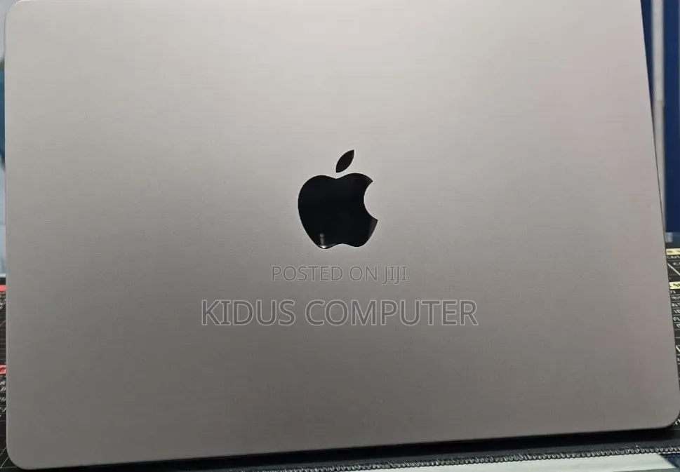 New Laptop Apple MacBook Air 2023 M2 16GB Apple M2 SSD 512GB