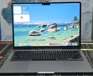 New Laptop Apple MacBook Air 2022 M2 16GB Apple M2 SSD 512GB