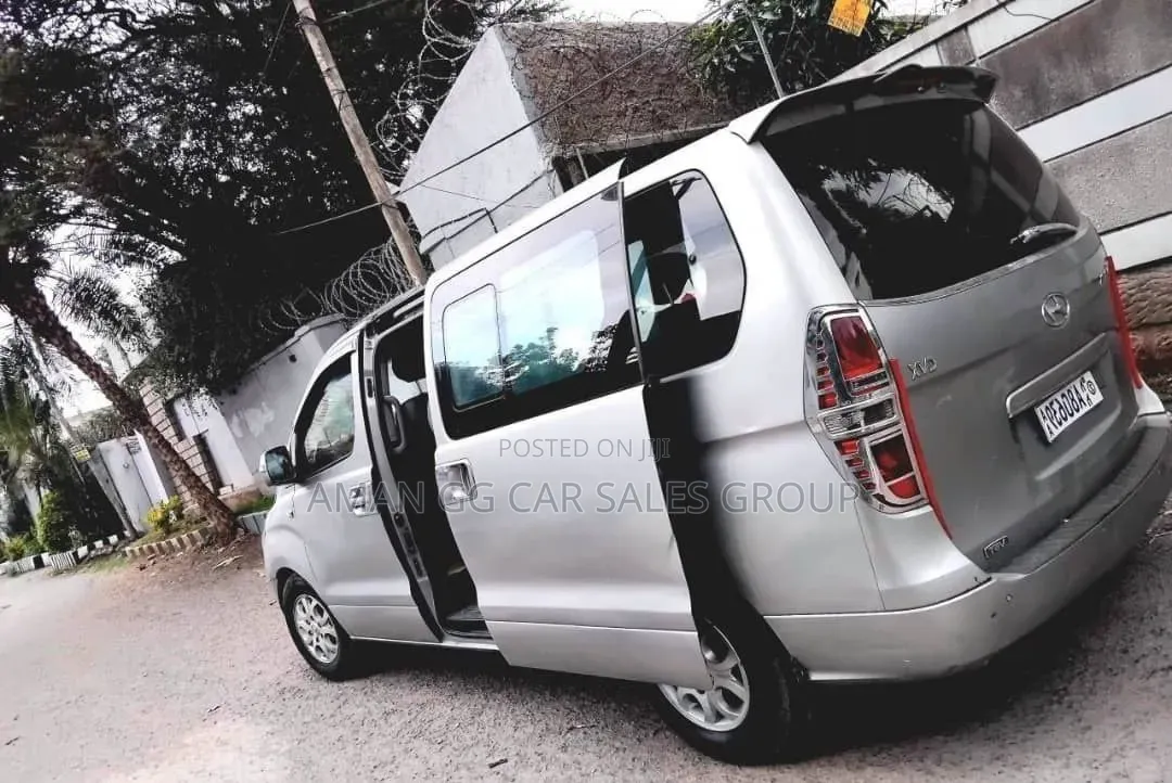 Hyundai Starex 2013 Silver