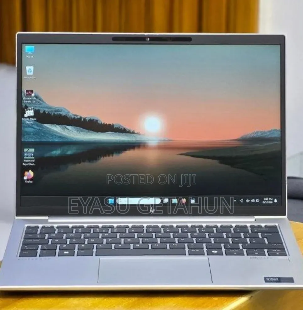 New Laptop HP Elitebook 830 G11 16GB Intel Core Ultra 7 SSD 512GB