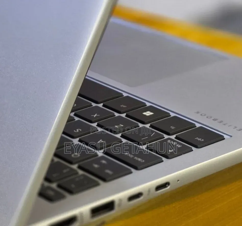 New Laptop HP Elitebook 830 G11 16GB Intel Core Ultra 7 SSD 512GB