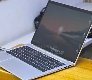 New Laptop HP Elitebook 830 G11 16GB Intel Core Ultra 7 SSD 512GB