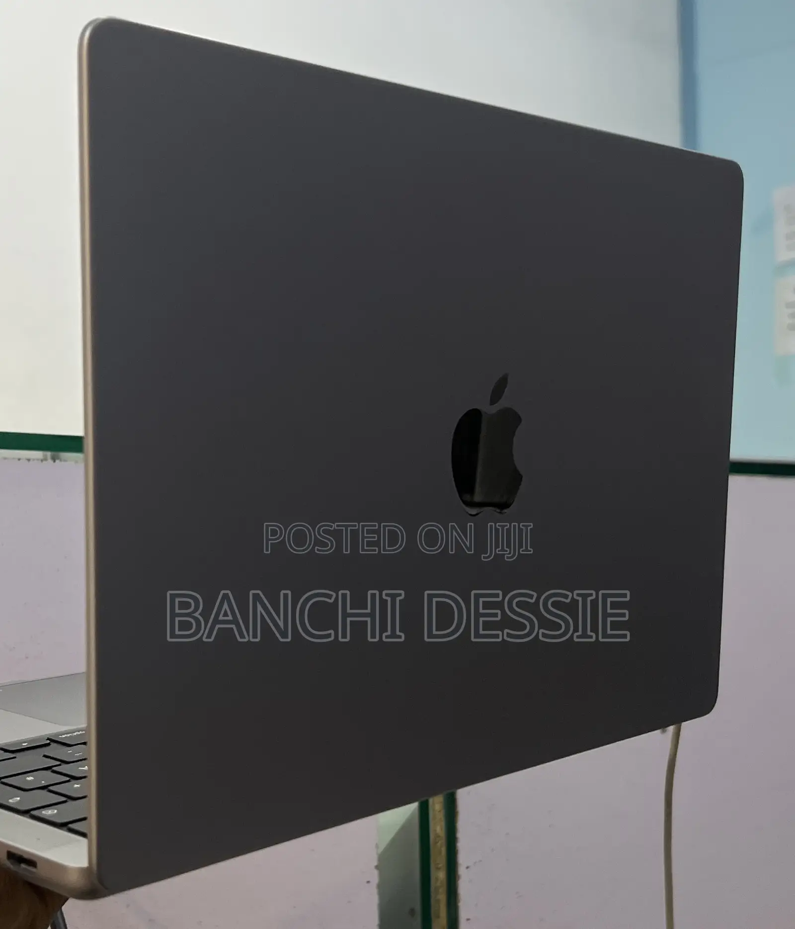 New Laptop Apple MacBook Pro 16GB Apple M1 Pro SSD 512GB