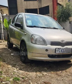 Toyota Yaris 1999 Silver