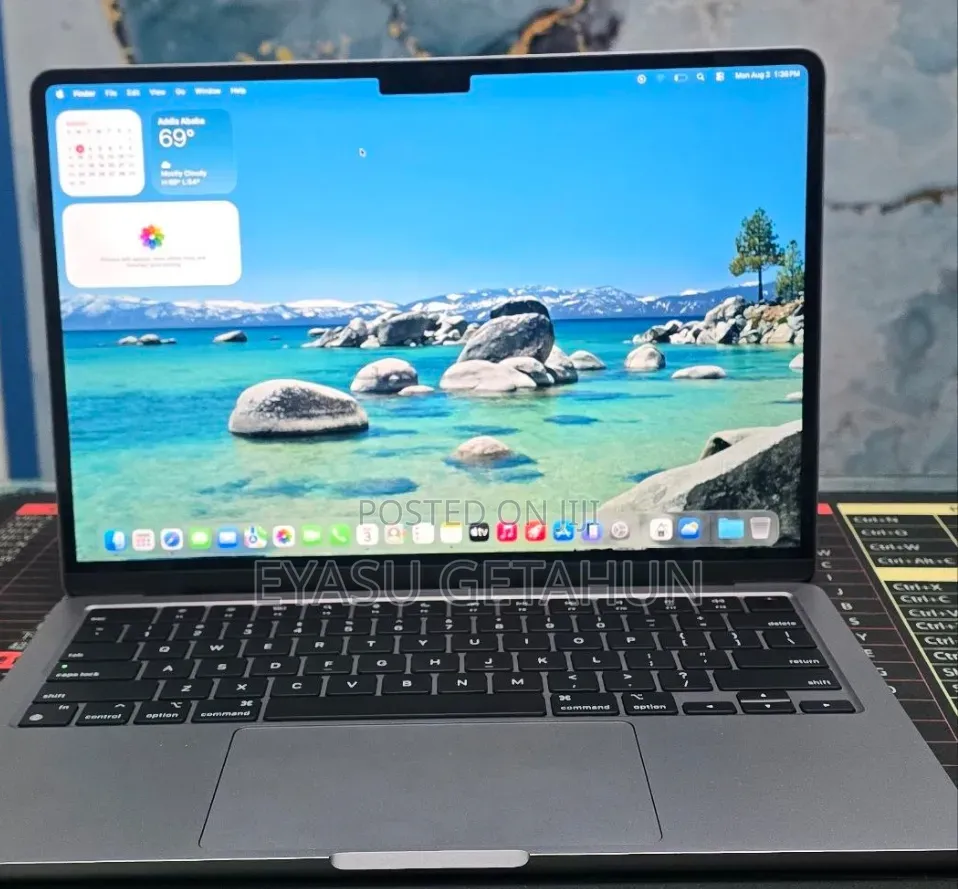 New Laptop Apple MacBook Air 2022 M2 16GB Apple M2 SSD 512GB