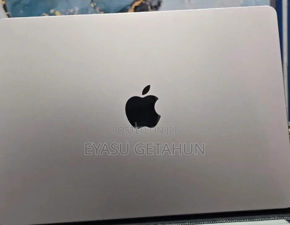 New Laptop Apple MacBook Air 2022 M2 16GB Apple M2 SSD 512GB