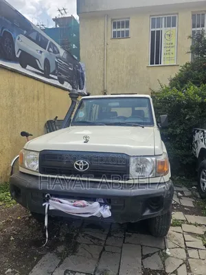Toyota Land Cruiser 2020 White