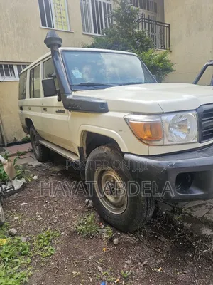 Toyota Land Cruiser 2020 White