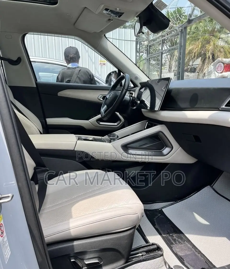 BYD Yuan Up 2025 Gray