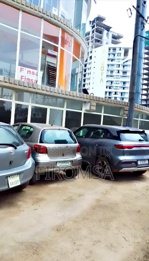 Commercial Shop for Rent የሚከራይ የንግድ ሱቅ በፒያሳ
