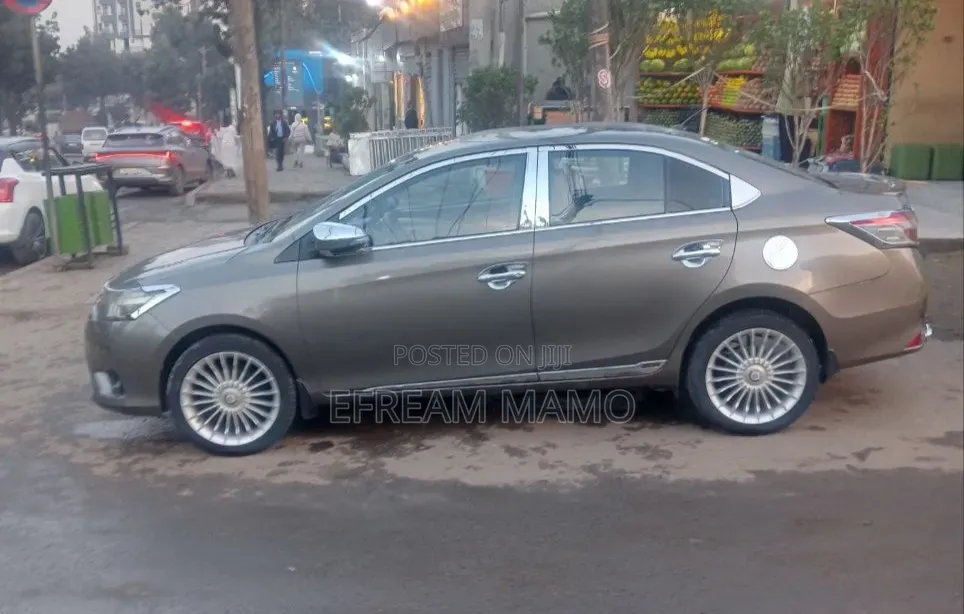 Toyota Yaris 2016