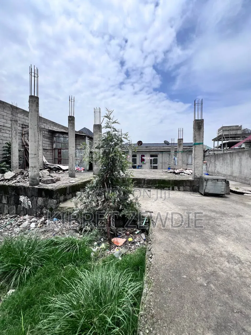 7bdrm House in Kibert Zewdie, Bole for sale