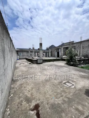 7bdrm House in Kibert Zewdie, Bole for sale