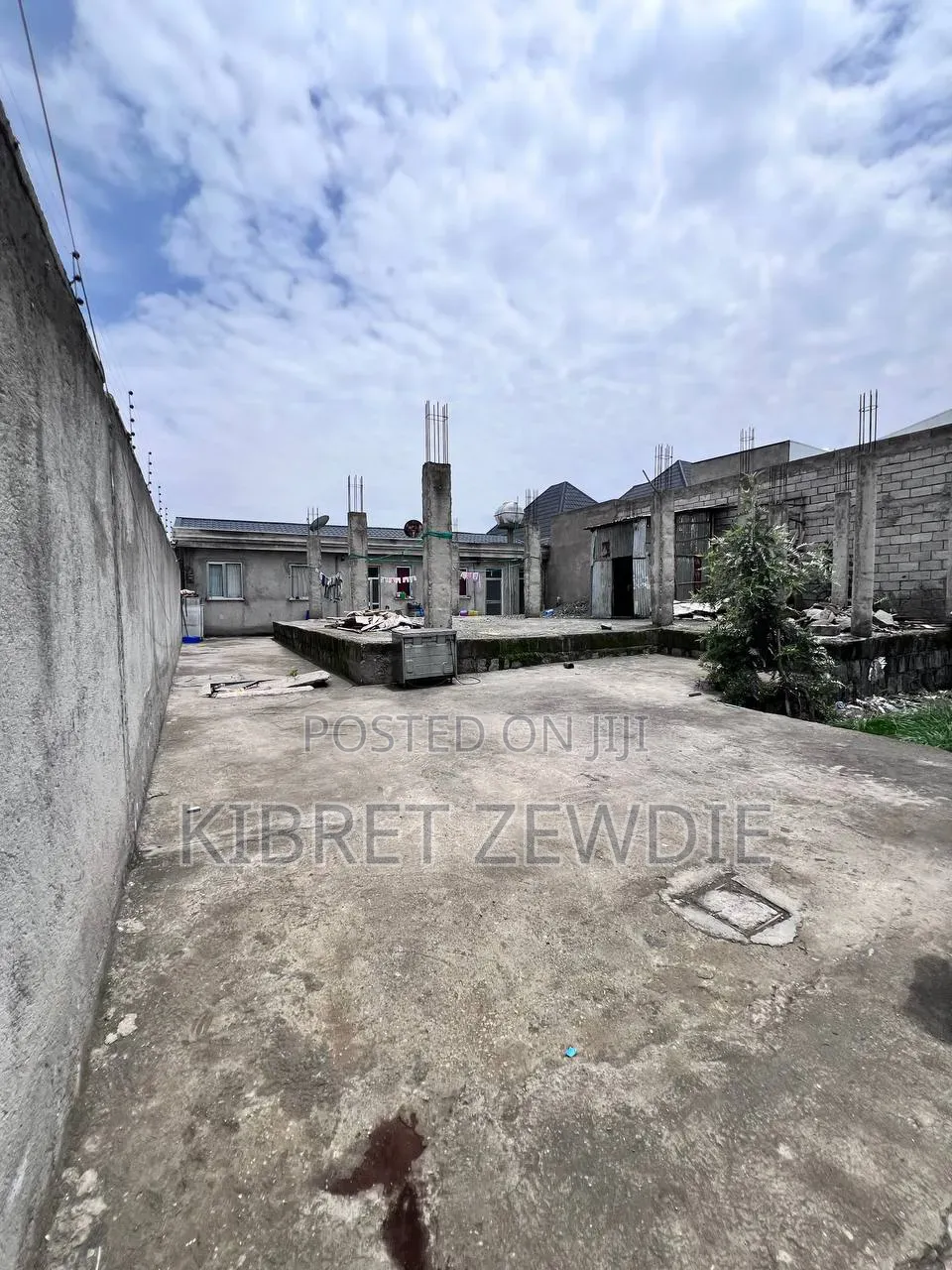 7bdrm House in Kibert Zewdie, Bole for sale