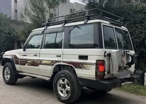 Toyota Land Cruiser 2014 White