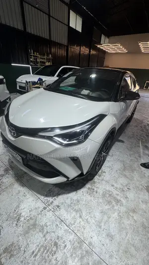 Toyota C-HR 2022 White